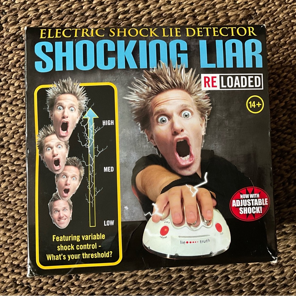 NIB 'Shocking Liar Reloaded' Electick‎ Shock Lie Detector Game for 14+